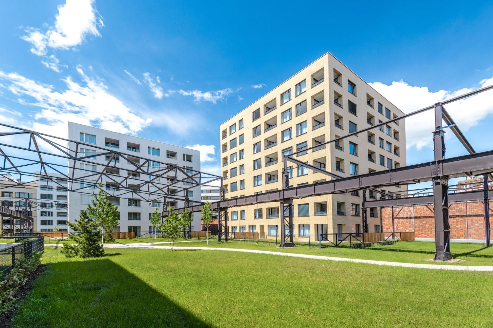 Bright 2Br - 7Th Floor, Balcony, Free Parking By Gravity Prague Apartment ภายนอก รูปภาพ