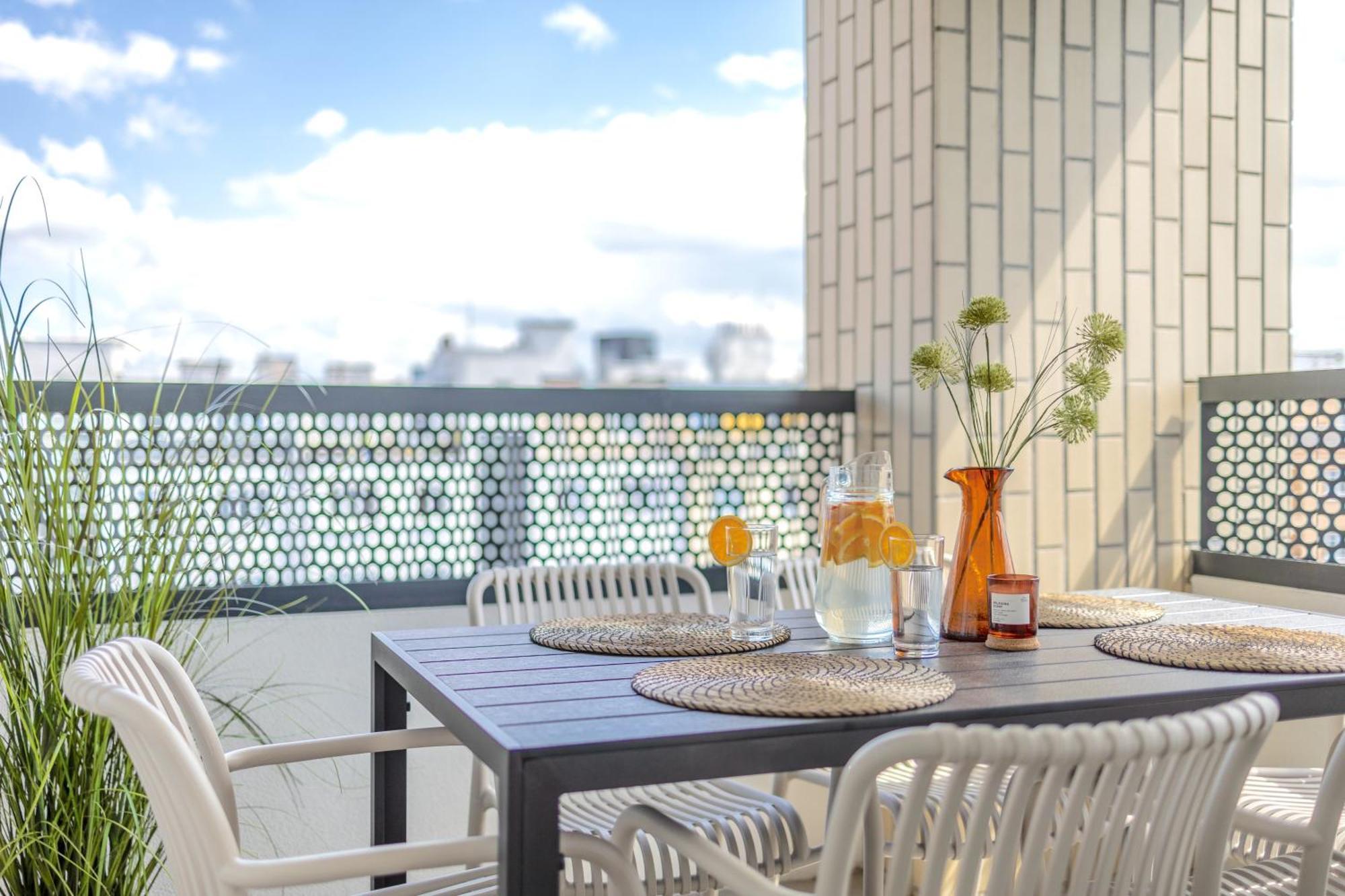 Bright 2Br - 7Th Floor, Balcony, Free Parking By Gravity Prague Apartment ภายนอก รูปภาพ