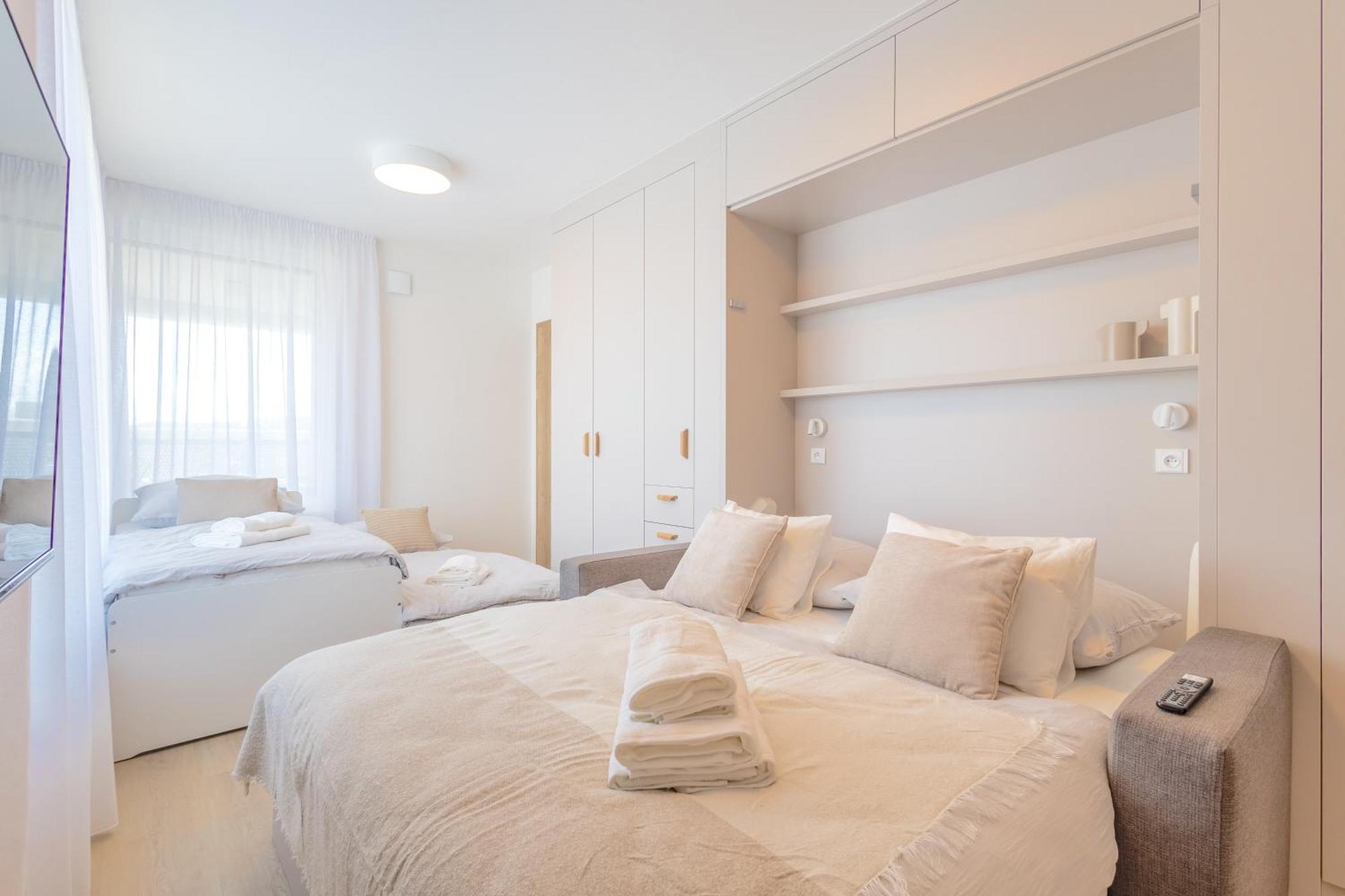 Bright 2Br - 7Th Floor, Balcony, Free Parking By Gravity Prague Apartment ภายนอก รูปภาพ