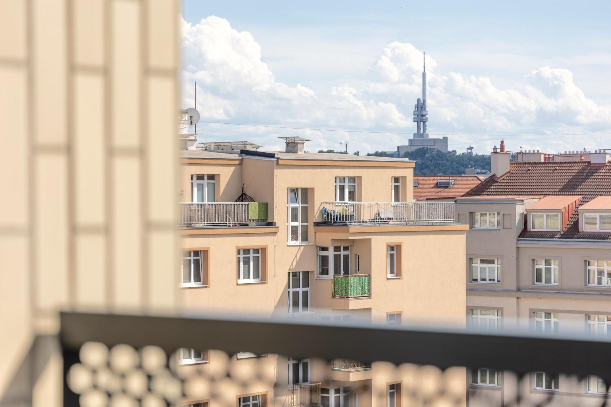 Bright 2Br - 7Th Floor, Balcony, Free Parking By Gravity Prague Apartment ภายนอก รูปภาพ