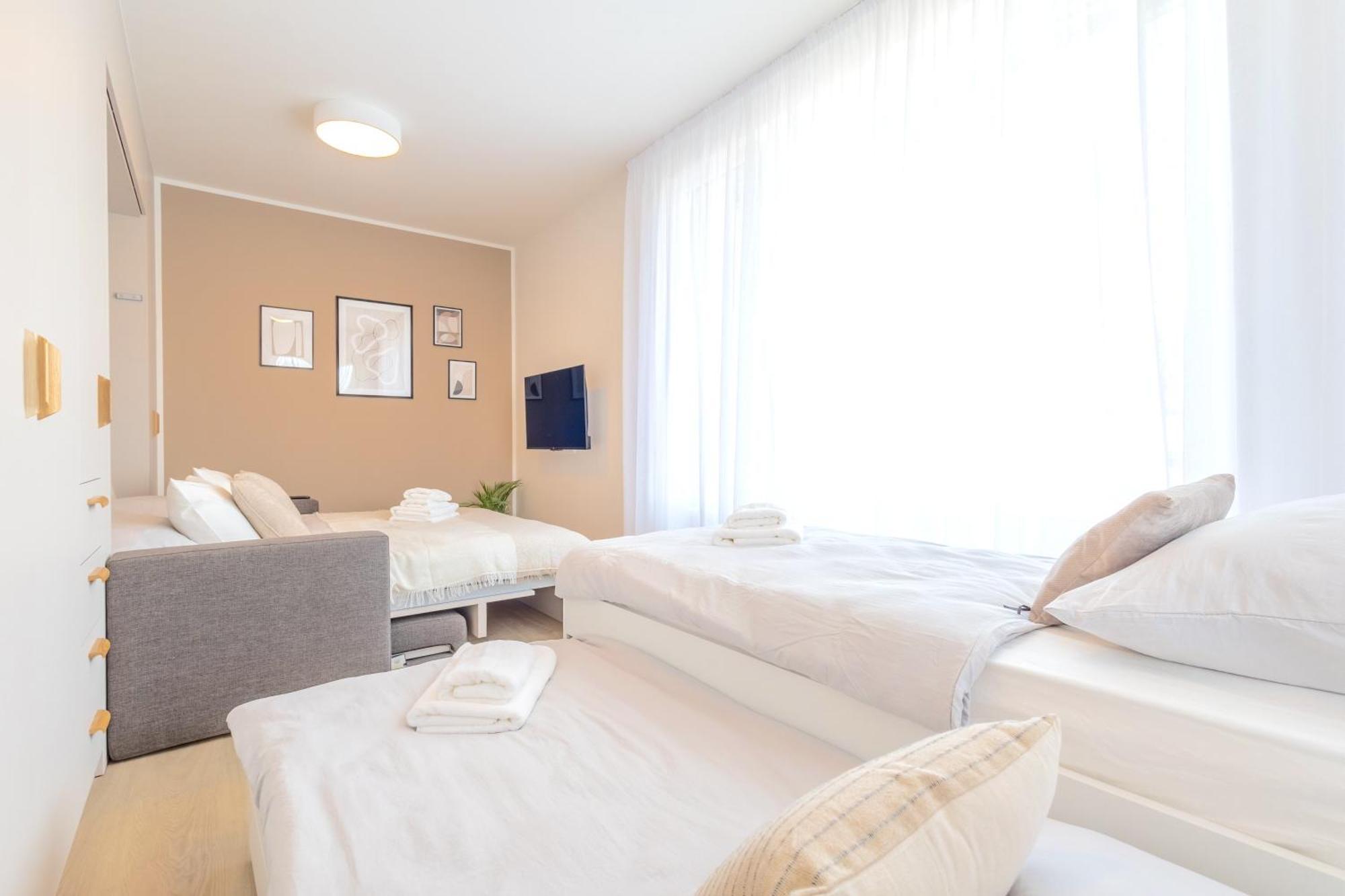 Bright 2Br - 7Th Floor, Balcony, Free Parking By Gravity Prague Apartment ภายนอก รูปภาพ