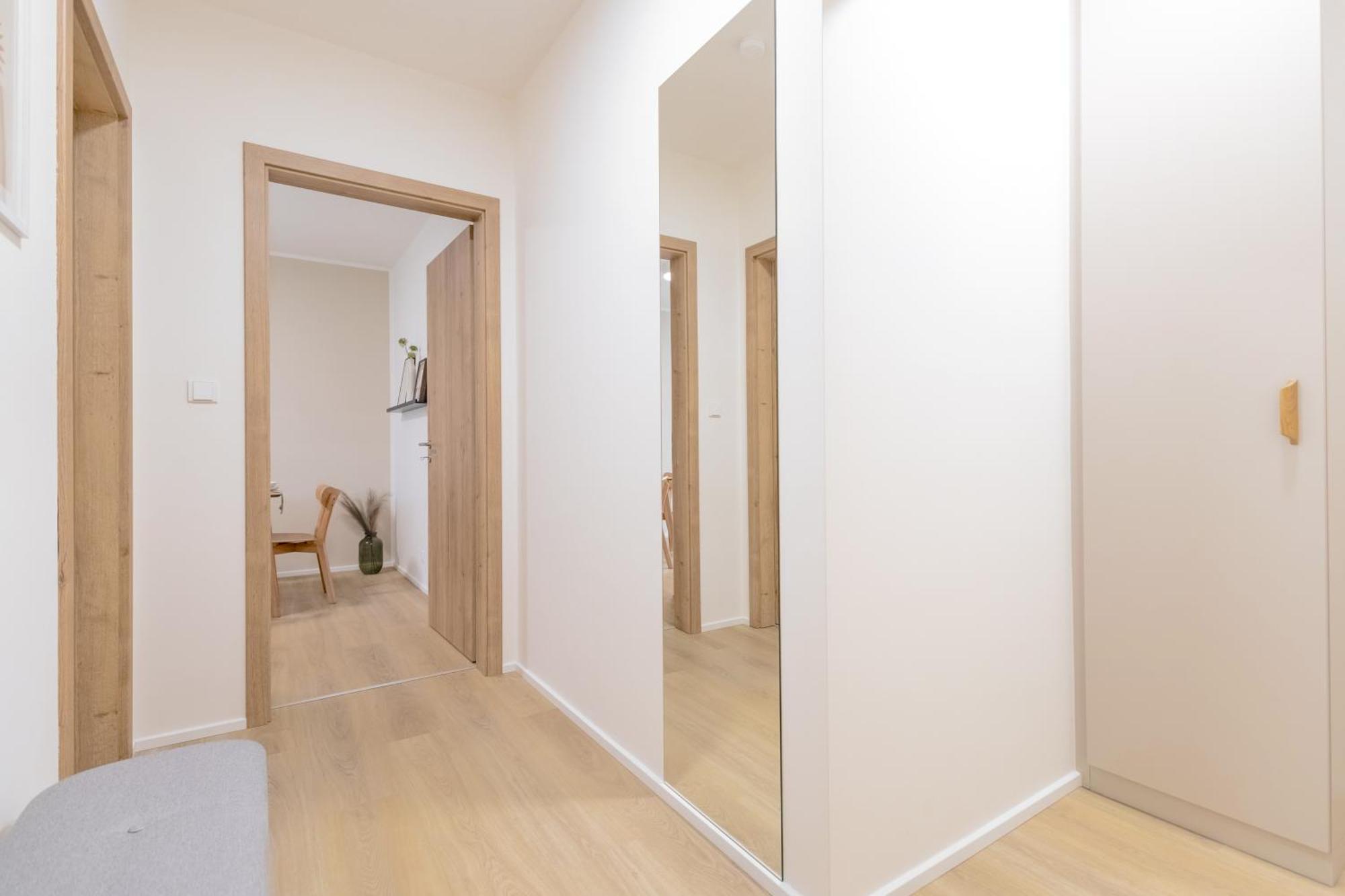 Bright 2Br - 7Th Floor, Balcony, Free Parking By Gravity Prague Apartment ภายนอก รูปภาพ